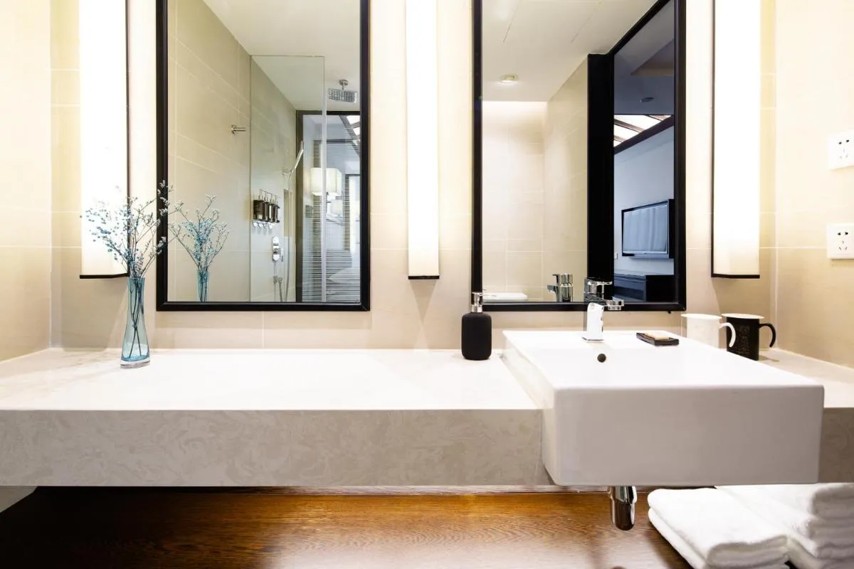 Image 2 of SSAW Boutique Shanghai South Xuhui RiYueGuang