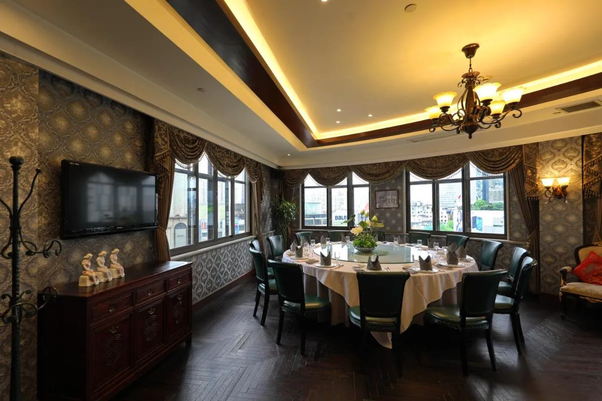 Image 4 of Seventh Heaven Hotel