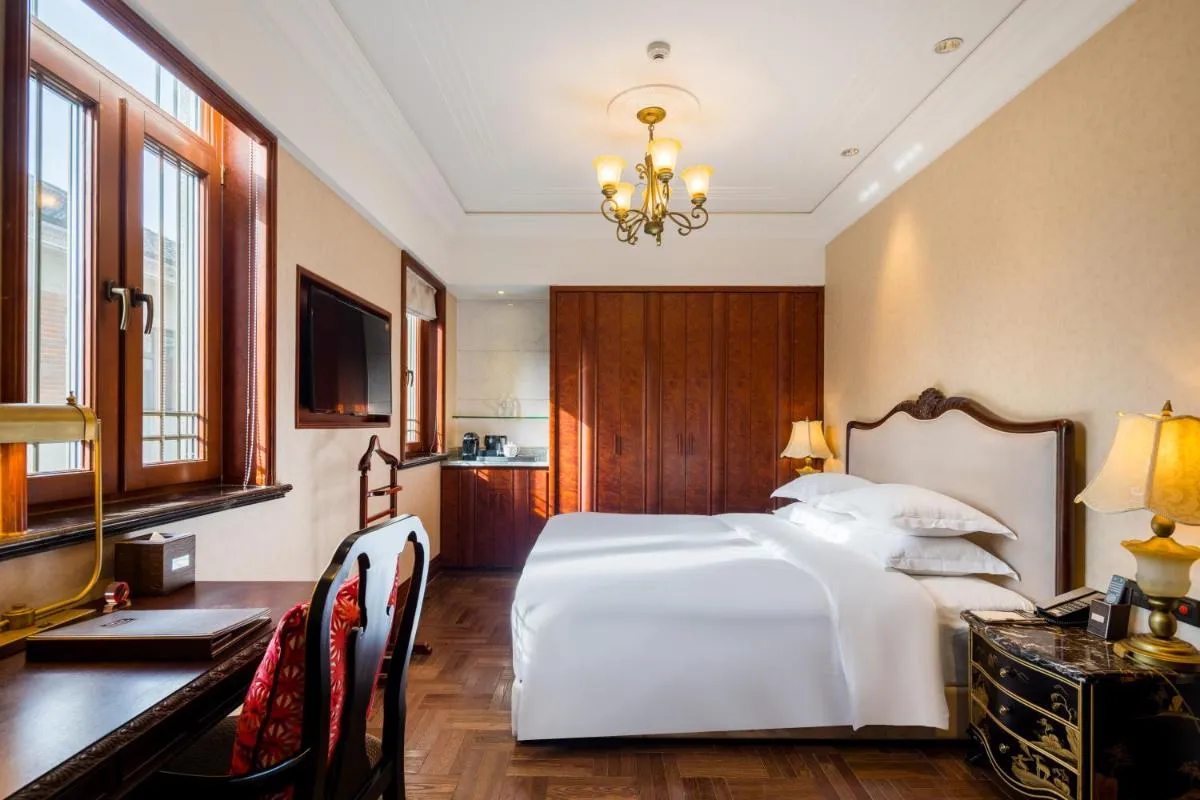 Image 6 of Shanghai Donghu Hotel