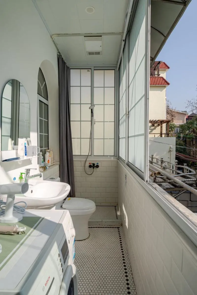 Image 4 of Shanghai Downtown Flower B&B – West Fuxing Road Branch