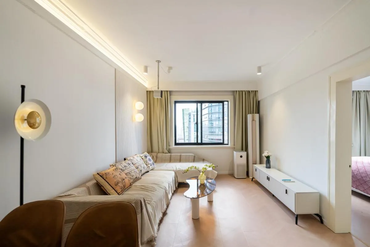 Image 1 of Shanghai Downtown Yi Du B&B – Near Jing’an Temple Subway 200 meters and shopping mall