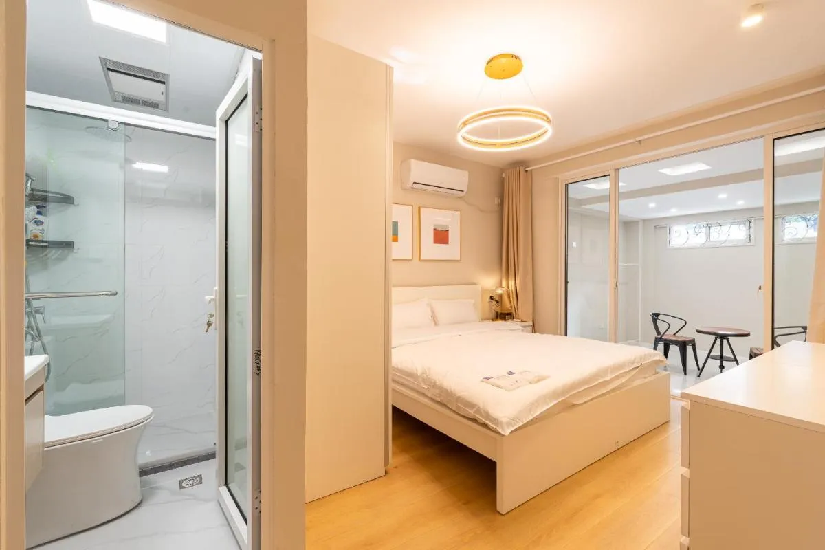 Image 2 of Shanghai Hills&Linghu’s Transit-Prime Suite-Line 2, Huamu Rd 788, Direct to Key Spots & SNIEC