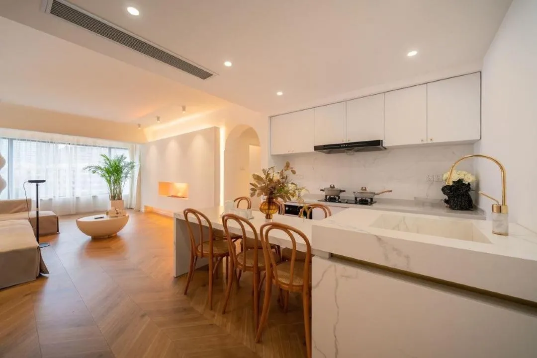 Image 3 of Shanghai Hills & Serendipity Family Homestay with 3 Bedrooms Near Line4&8 South Xizang Rd