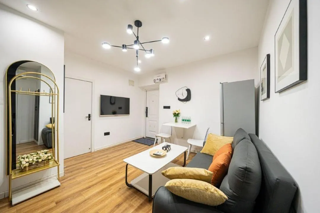Image 4 of Shanghai Hills&Well-time Family Homestay Fuxing 3 Bedrooms Near Line 1 Changshu rd and Near Jing’an Temple
