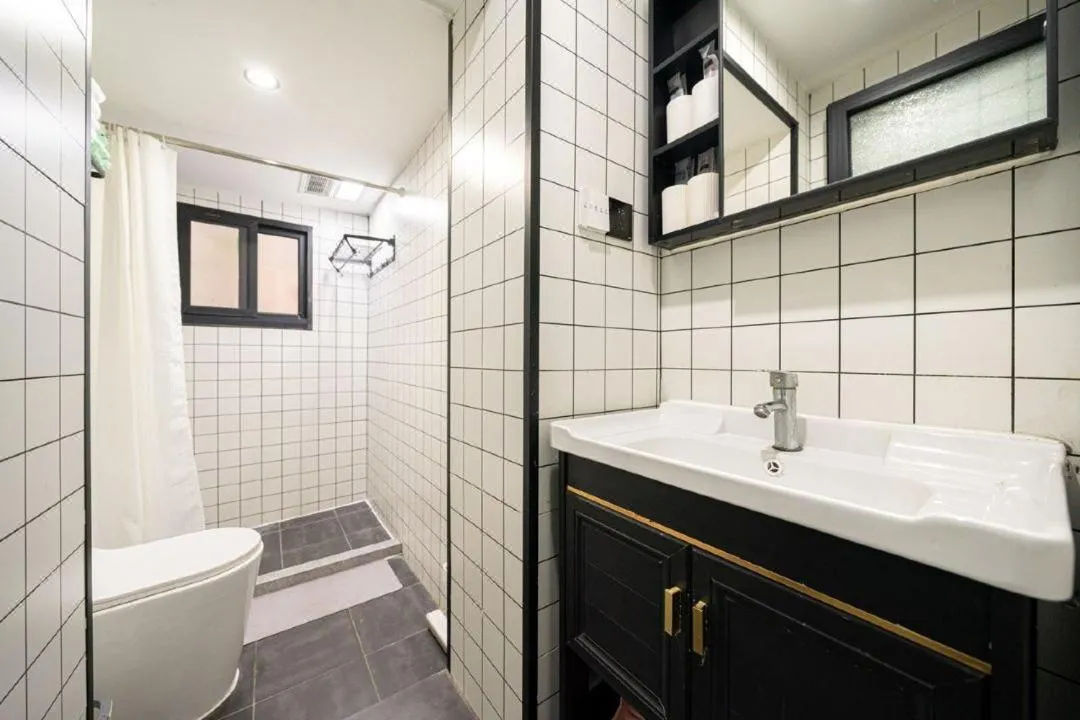Image 6 of Shanghai Hills&Well-time Family Homestay Fuxing 3 Bedrooms Near Line 1 Changshu rd and Near Jing’an Temple