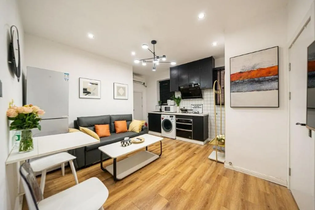Image of Shanghai Hills&Well-time Family Homestay Fuxing 3 Bedrooms Near Line 1 Changshu rd and Near Jing’an Temple