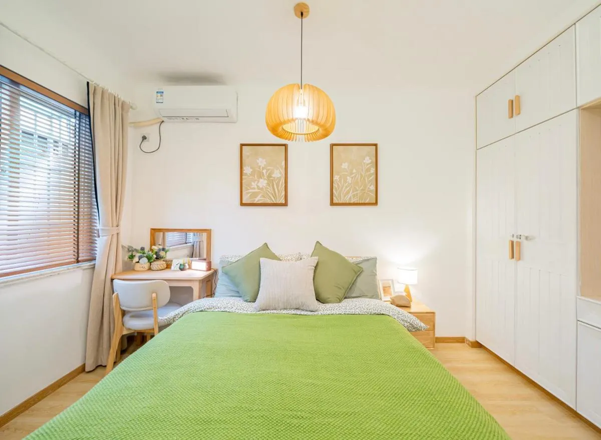 Image 1 of Shanghai Hills & Well-time Woodland 3 bedrooms Suite close to Photospot Wukang Mansion