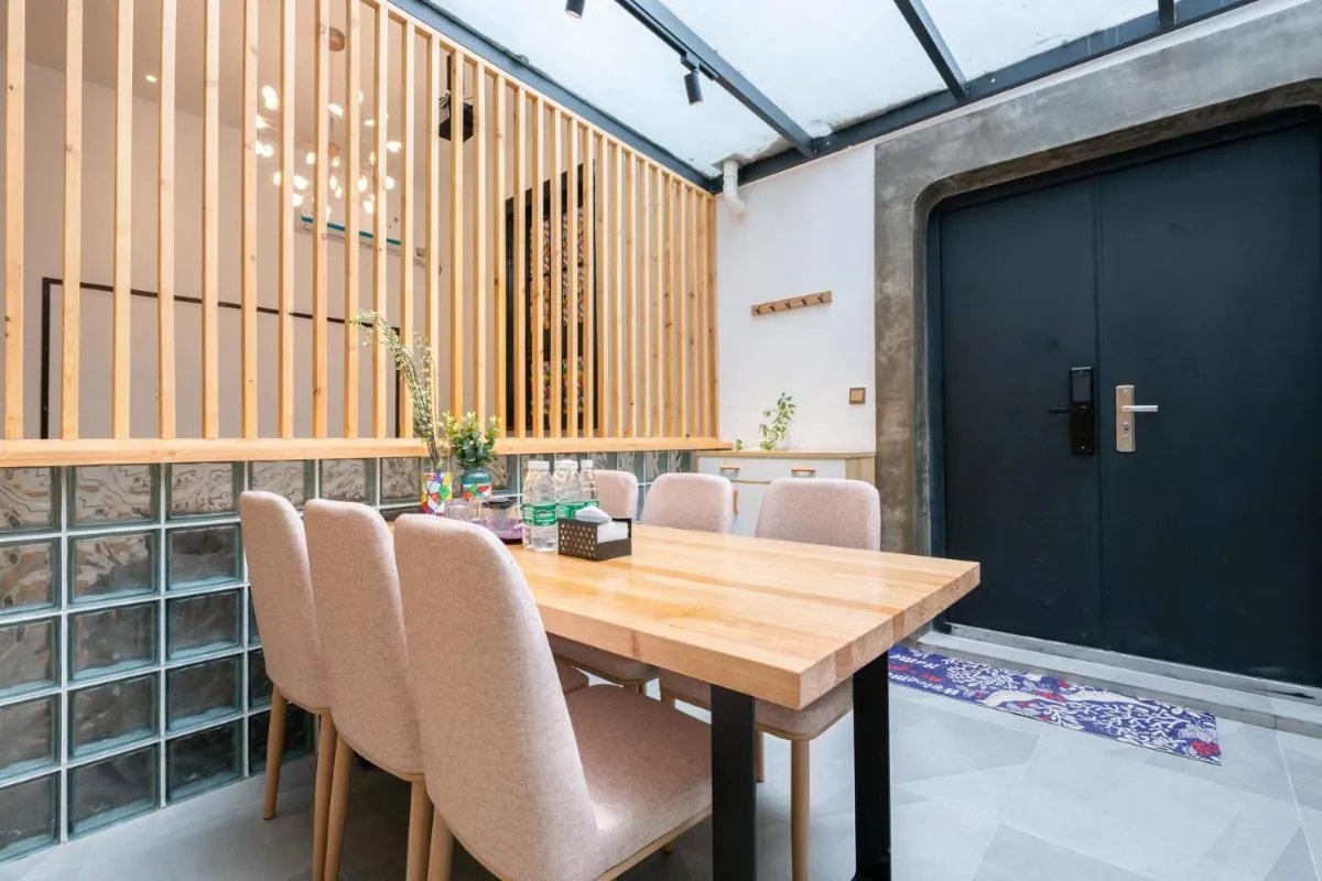 Image 3 of Shanghai Hills&XING 132 Family Homestay with 2 Bedrooms Near Mid Huaihai Rd and Metro Line 1&14
