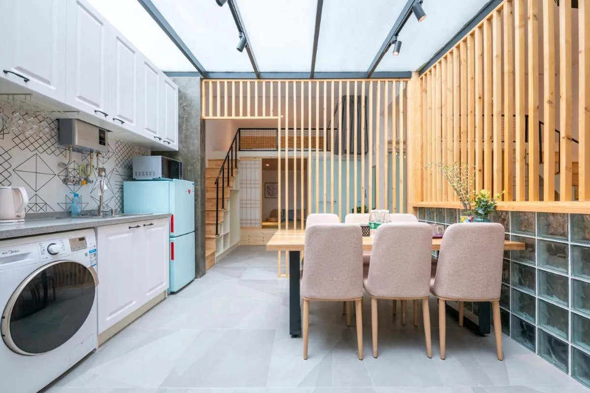 Image 4 of Shanghai Hills&XING 132 Family Homestay with 2 Bedrooms Near Mid Huaihai Rd and Metro Line 1&14