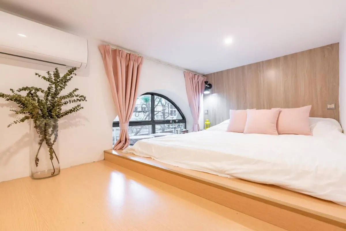 Image 1 of Shanghai Hills&XING 1881 Homestay Near Line2 West Nanjing Rd