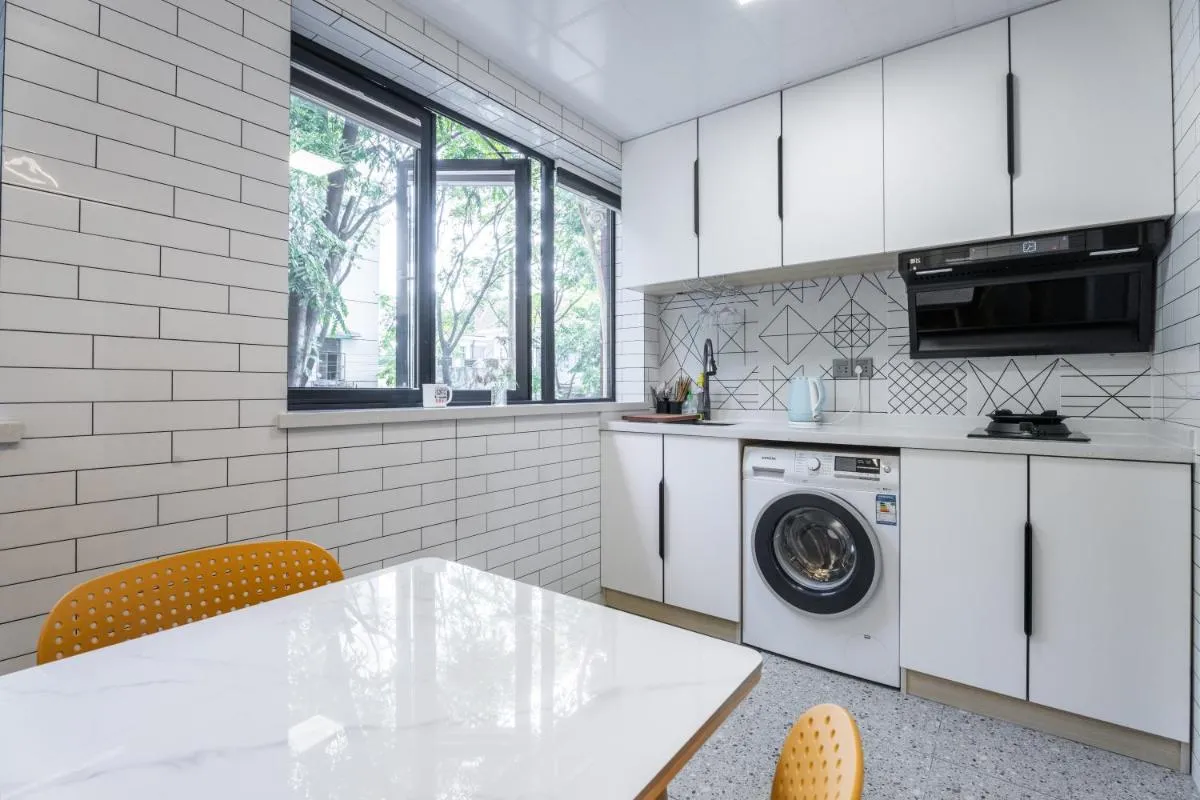Image 3 of Shanghai Hills&XING 1885 Family Homestay Near Line2 & Line12 West Nanjing Road