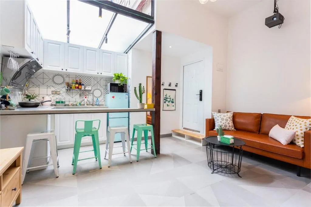 Image of Shanghai Hills&XING 593 Homestay Mid Huaihai Rd Near Metro Line 1 North Zhongshan Rd