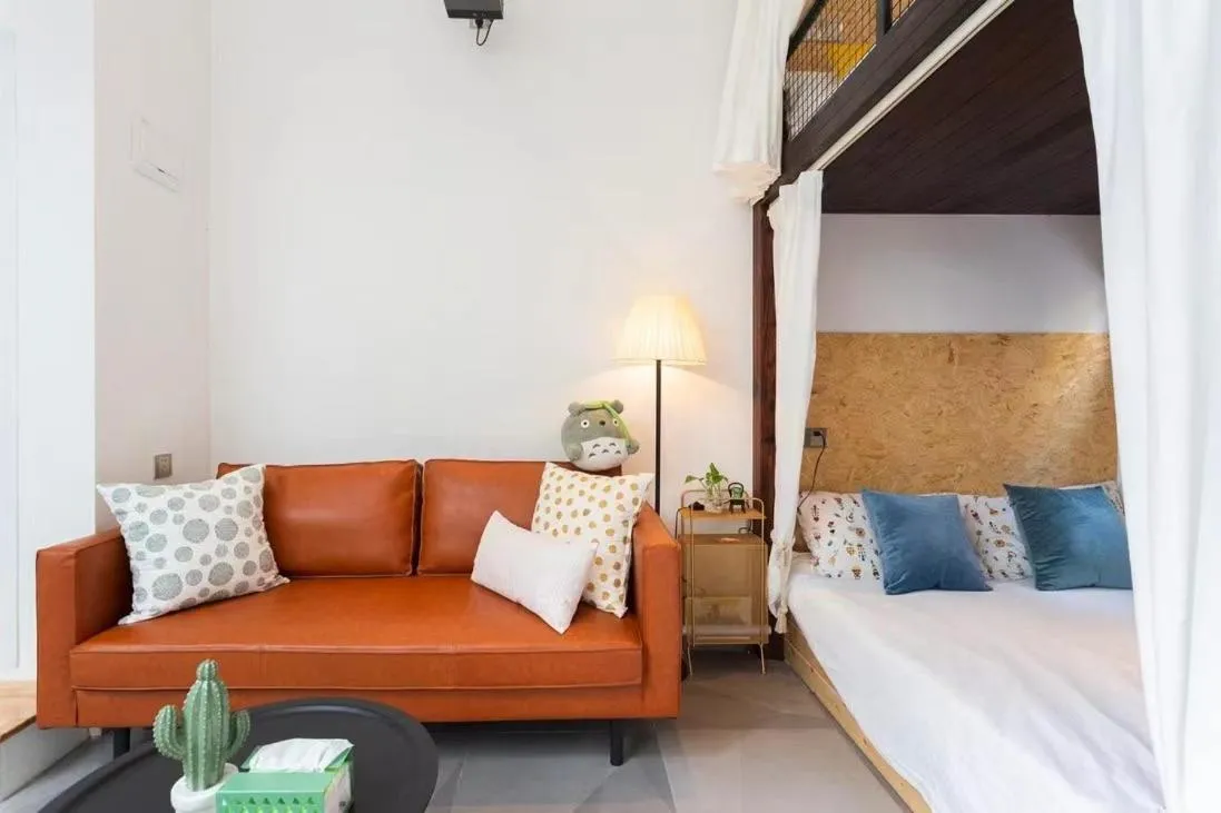 Image 6 of Shanghai Hills&XING 593 Homestay Mid Huaihai Rd Near Metro Line 1 North Zhongshan Rd