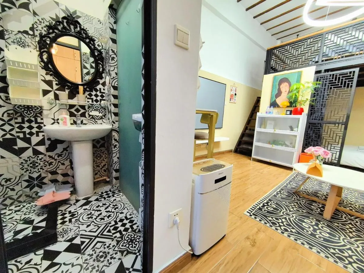 Image 2 of Shanghai Hills & Zinn Happy Family Bnb Near Line1&14 South Huangpi Rd Mid Huaihai Rd