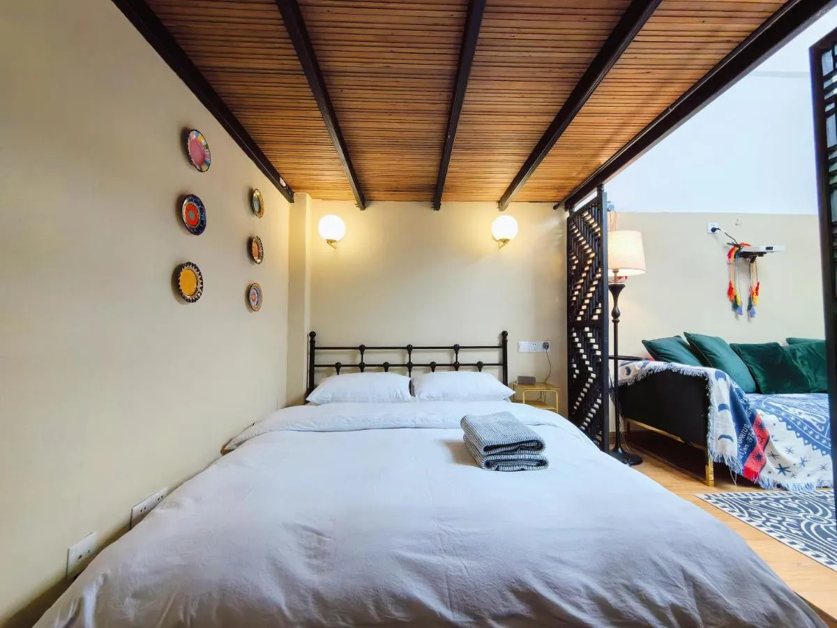 Image 1 of Shanghai Hills & Zinn Happy Family Bnb Near Line1&14 South Huangpi Rd Mid Huaihai Rd