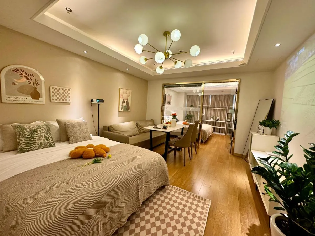 Image 6 of Shanghai Lerongju Boutique Apartment