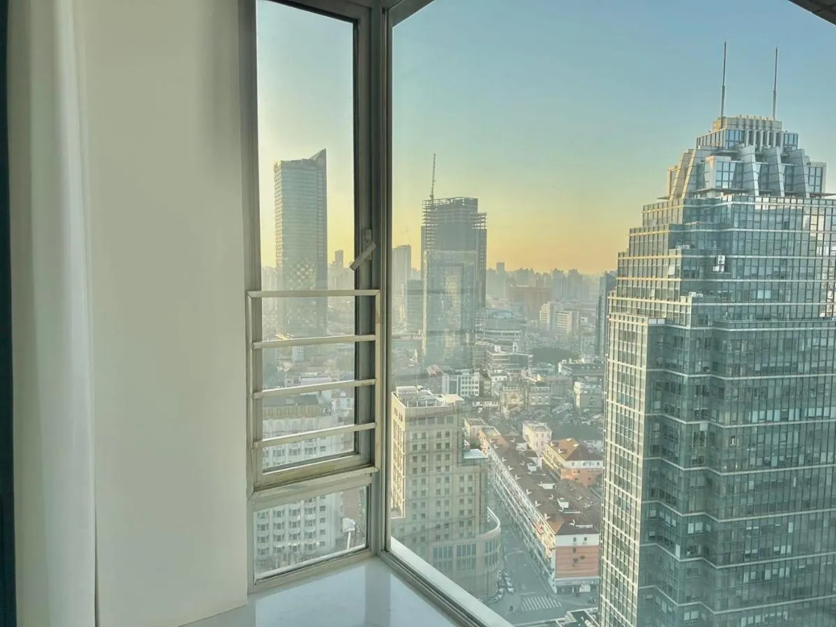 Image 5 of Shanghai Shining River Apartment -Near the Bund