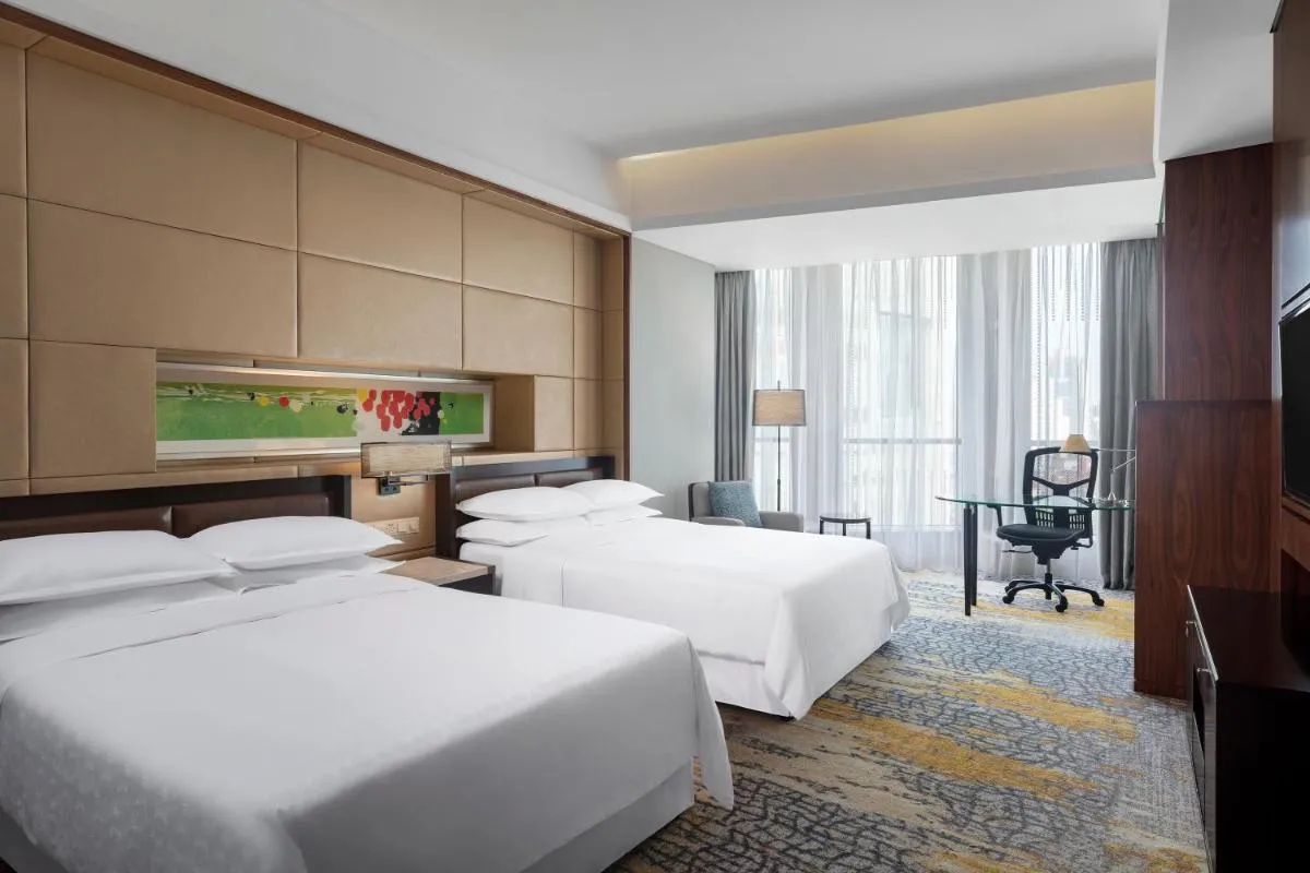 Image 1 of Sheraton Grand Shanghai Pudong Hotel & Residences