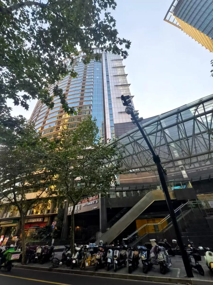Image 3 of Xinshikong Apartments- Abest Zhongshan Park No.1