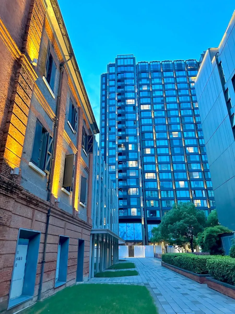 Image 5 of ZHome-Deplex luxury apartment-Near The Bund