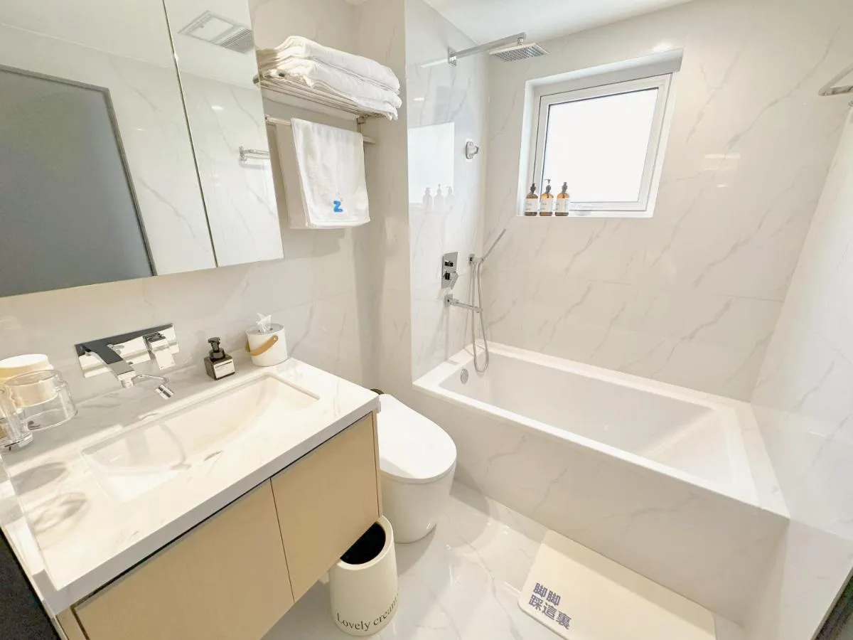 Image 6 of ZHome-Modern 3 bedrooms apartment – near NanJing Road