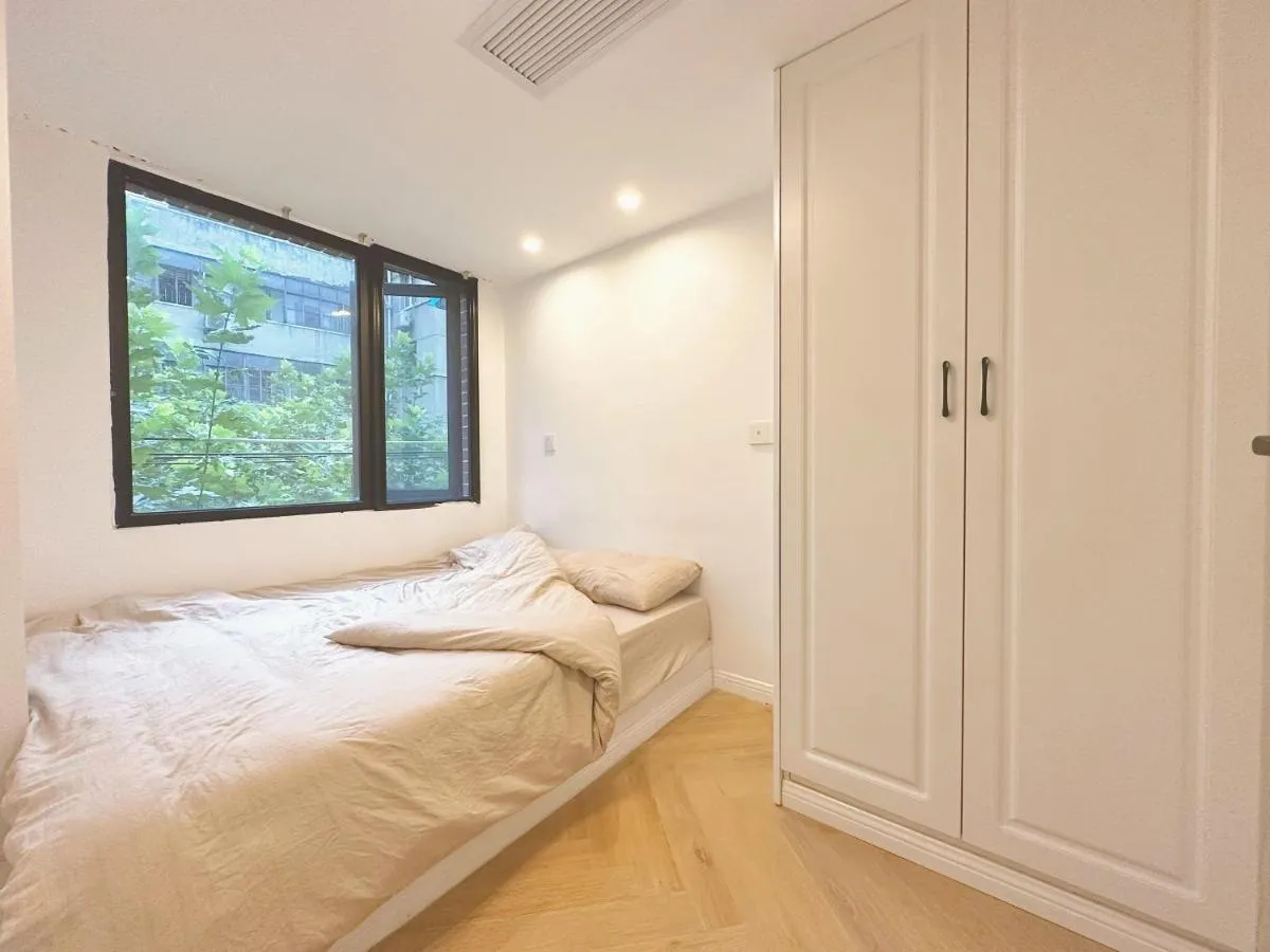 Image 6 of ZHome-Three floors 4 bedrooms – near Nanjing Road
