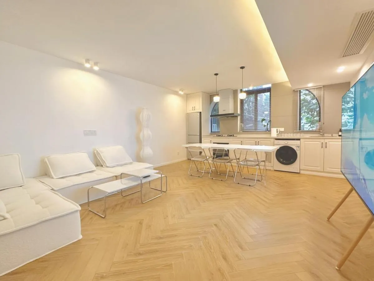 Image 4 of ZHome-Three floors 4 bedrooms – near Nanjing Road