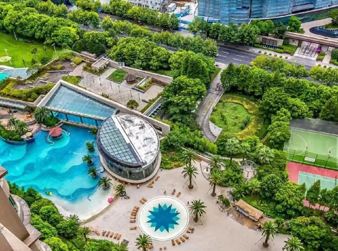 Image 2 of iHome-Lujiazui Riverside, Shanghai’s Leading Advocate for Genuine Apart ment – Committed to Quality, Bund RiverView&CityWalk, Deluxe Neighborhood, Beach&Pool