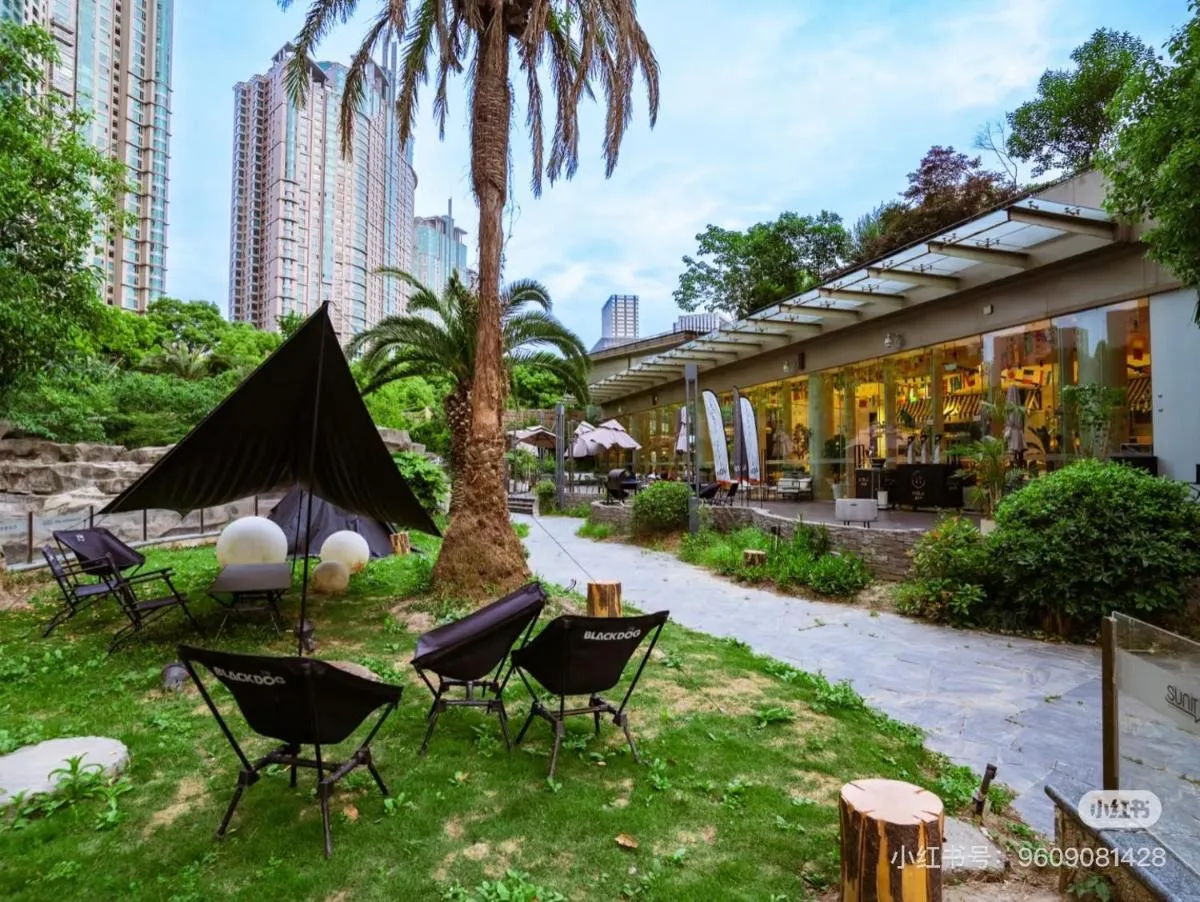 Image 6 of iHome-Lujiazui Riverside, Shanghai’s Leading Advocate for Genuine Apart ment – Committed to Quality, Bund RiverView&CityWalk, Deluxe Neighborhood, Beach&Pool